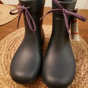 Navy crocs rainboots